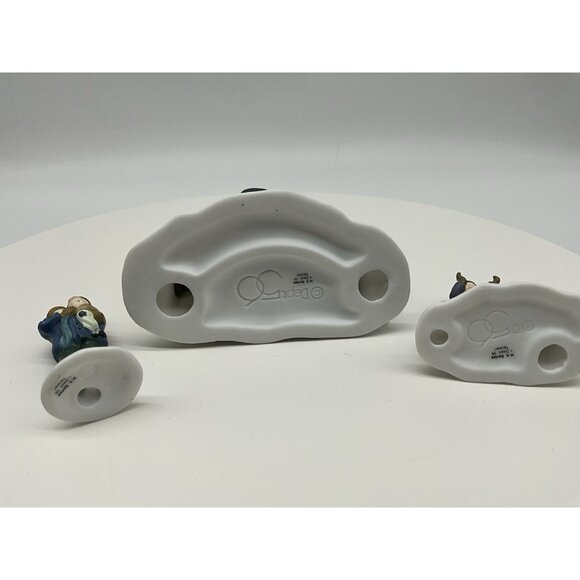 Dept. 56 Heritage Collection "The Old Puppeteer" Set of 3 Porcelain Accessories - Picture 8 of 9